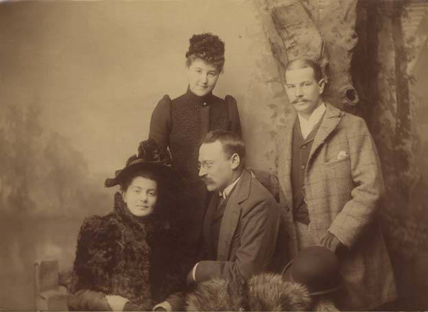 Janie_Smith_Mrs_Ed_Barrett_of_Birmingham_Claudia_Lewis_Mrs_William_Joseph_Orum_of_Montgomery_Jim_Bullock_of_Montgomery_and_Mr_Lugenheal_