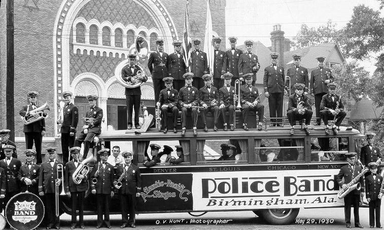[Image: Birmingham-police-band-Oscar-V.-Hunt-Col...y-1930.jpg]