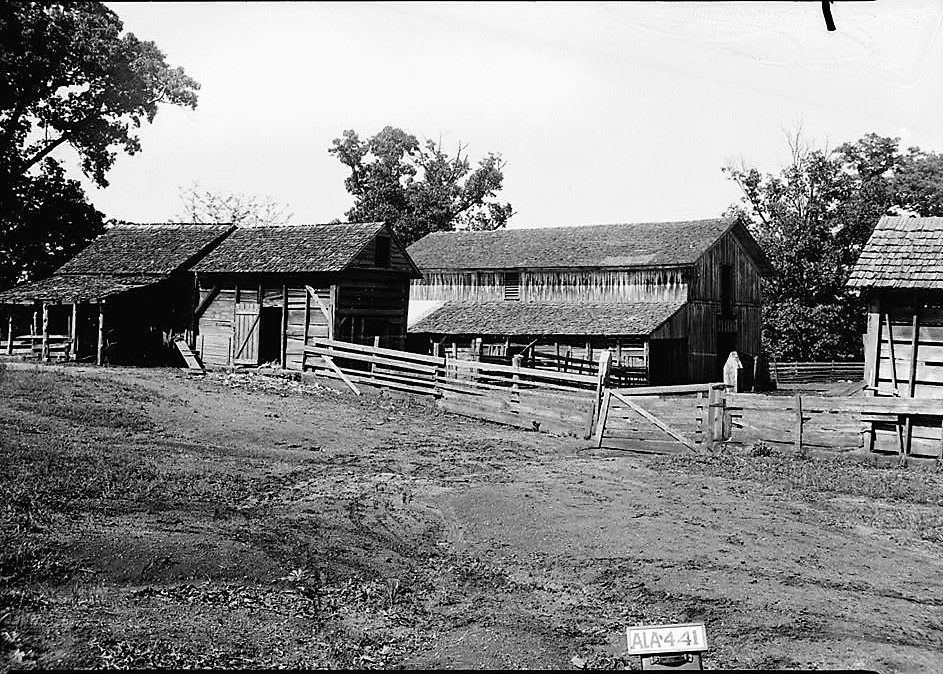 Beautiful old pictures of Thornhill Plantation in Talladega County