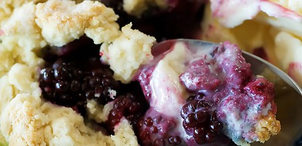 Blackberry cobbler