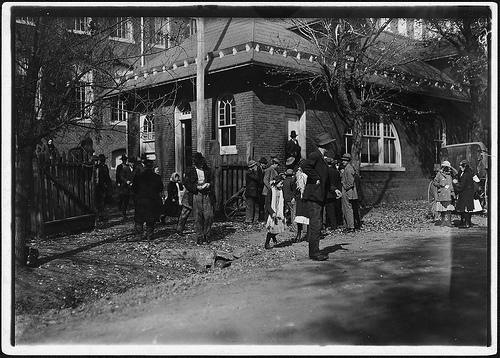 Saturday closing hour Dallas Mill, Huntsville, Alabama, all worked at the Mill, Nov. 1910 by Lewis Hines