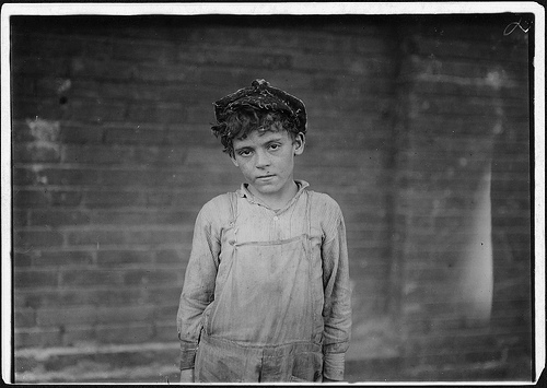 Young sweeper at Anniston Yarn Mill Nov. 1910 photo by Lewis HInes