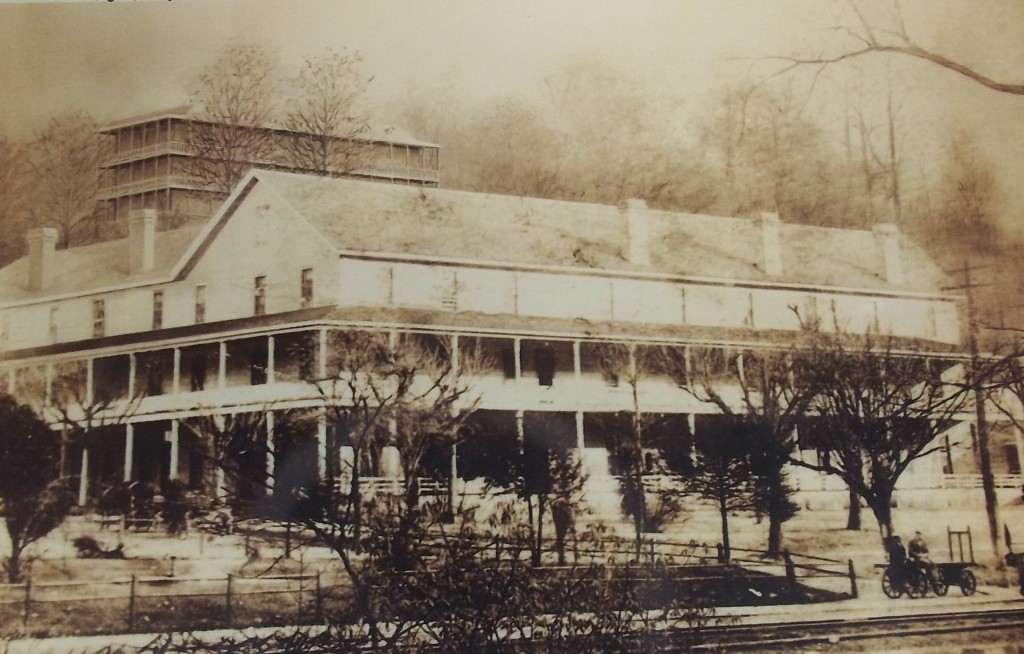 Blount springs jackson house hotel