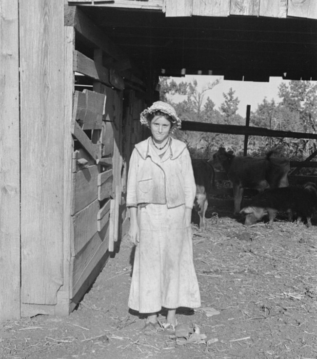 Dora Mae Tengle, sharecropper's daughter, Hale County, Alabama