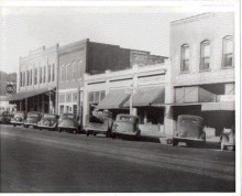 AUTHOR SUNDAY: Growing up in a small town like Attalla had many benefits [old photographs]