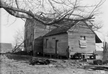 PATRON – Great photographs of some beautiful old houses in Henry County, Alabama!