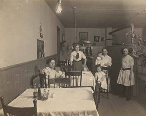 women and girls in cafe cullman ca. 1910