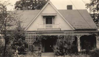 Home of Judge and Mrs. J. S. Williams where the historic bell is kept