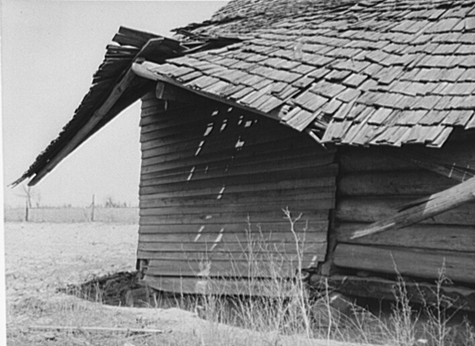 Section of old deserted house. Coffee County, Alabama 1939 (Marion Post Wolcott Library of Congress)