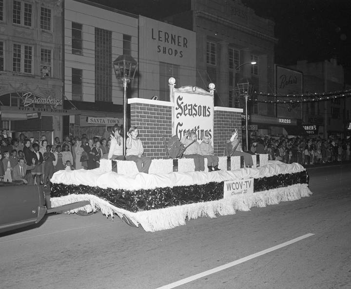 Alabama was the first state to recognize christmas as an official