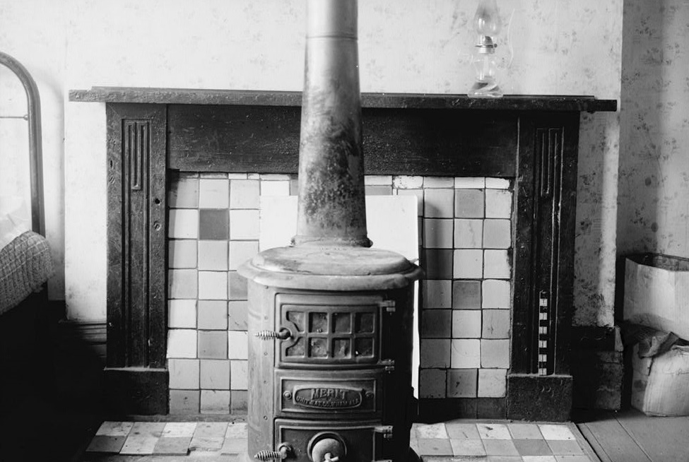Alex Bush, Photographer, March 4, 1937 MANTEL ON NORTH WALL OF N.E. ROOM, FIRST FLOOR - Benjamin Pinckney Worthington House, Sixth Avenue South, Birmingham, Jefferson County, AL
