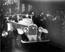 PATRON: The first speech given in the South by a sitting president which called for racial equality was given in Birmingham, Alabama in 1921. [vintage photographs]