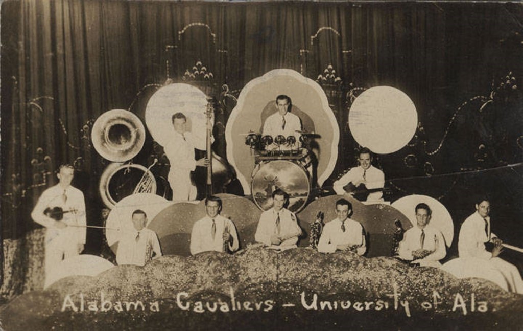 Alabama Cavaliers - University of Alabama – The postmark date on the back of this postcard is October 1933 Q10156