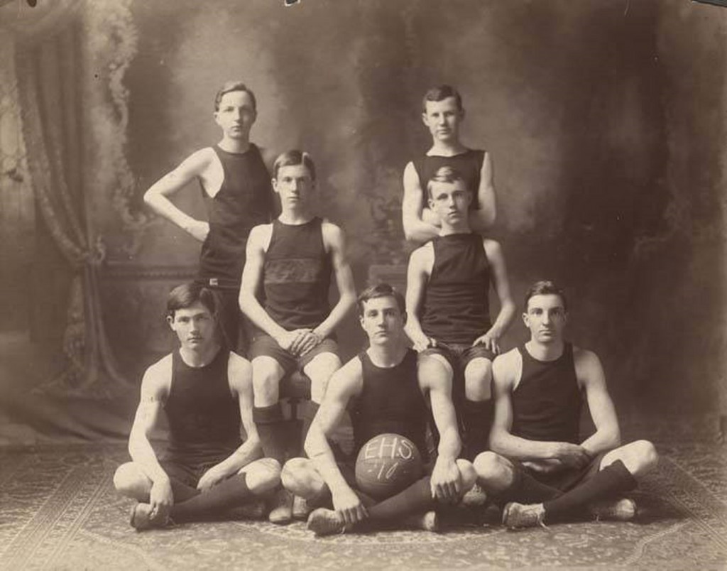 Boys' basketball team at Ensley High School in Ensley, Alabama 1910 Q5516