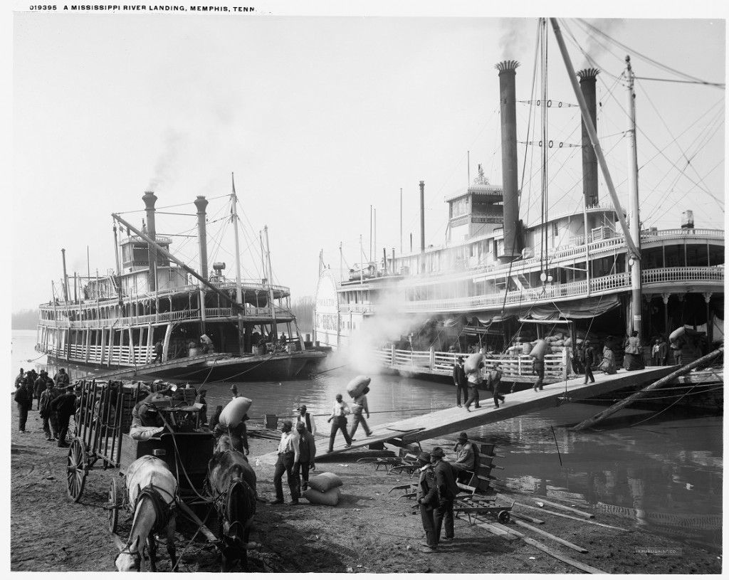 Riverboats_at_Memphis 1906