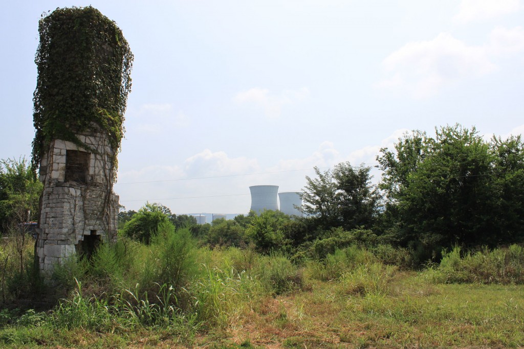 Bellefonte - chimney of the local inn, Nuclear Generating Station in the background by Benji5221 - Wikipedia