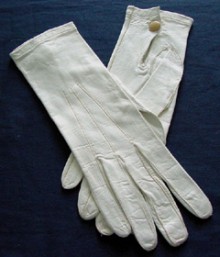 PATRON + SATURDAY SECRETS – Kid gloves were usually only for the rich – here is how they were cleaned in the 1890s