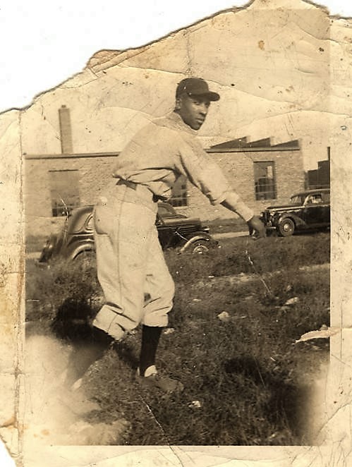Uncle Tony – African American baseball player in Birmingham, Alabama. ca 1940s Q5159 (by Lollar's Birmingham, Alabama Department of Archives and History)