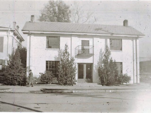 Who started the library in Greene County, Alabama