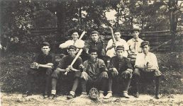 PATRON - Some old Baseball pictures from the past