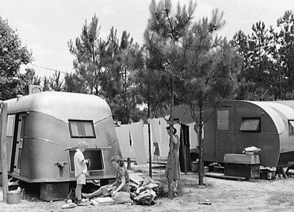 Pictures show housing was at a premium in Childersburg, Alabama in 1942